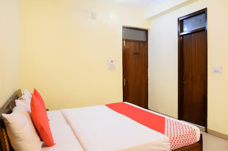 Hotel Jageer Palace New Delhi Buitenkant foto