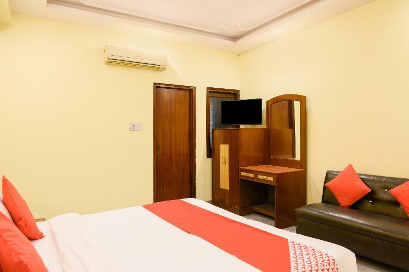 Hotel Jageer Palace New Delhi Buitenkant foto